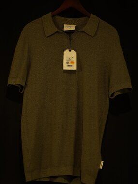 Green knit polo - size Medium